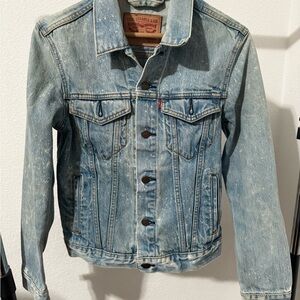 Levi’s Trucker Denim Jacket Vintage Wash Light Blue Distressed Women’s XS
